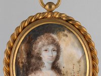 GG Min 19  GG Min 19, Unbekannter Künstler um 1795, Sitzende Dame im Garten, Elfenbein, 6,4 x 5,3 cm : Museumsfoto: Claus Cordes